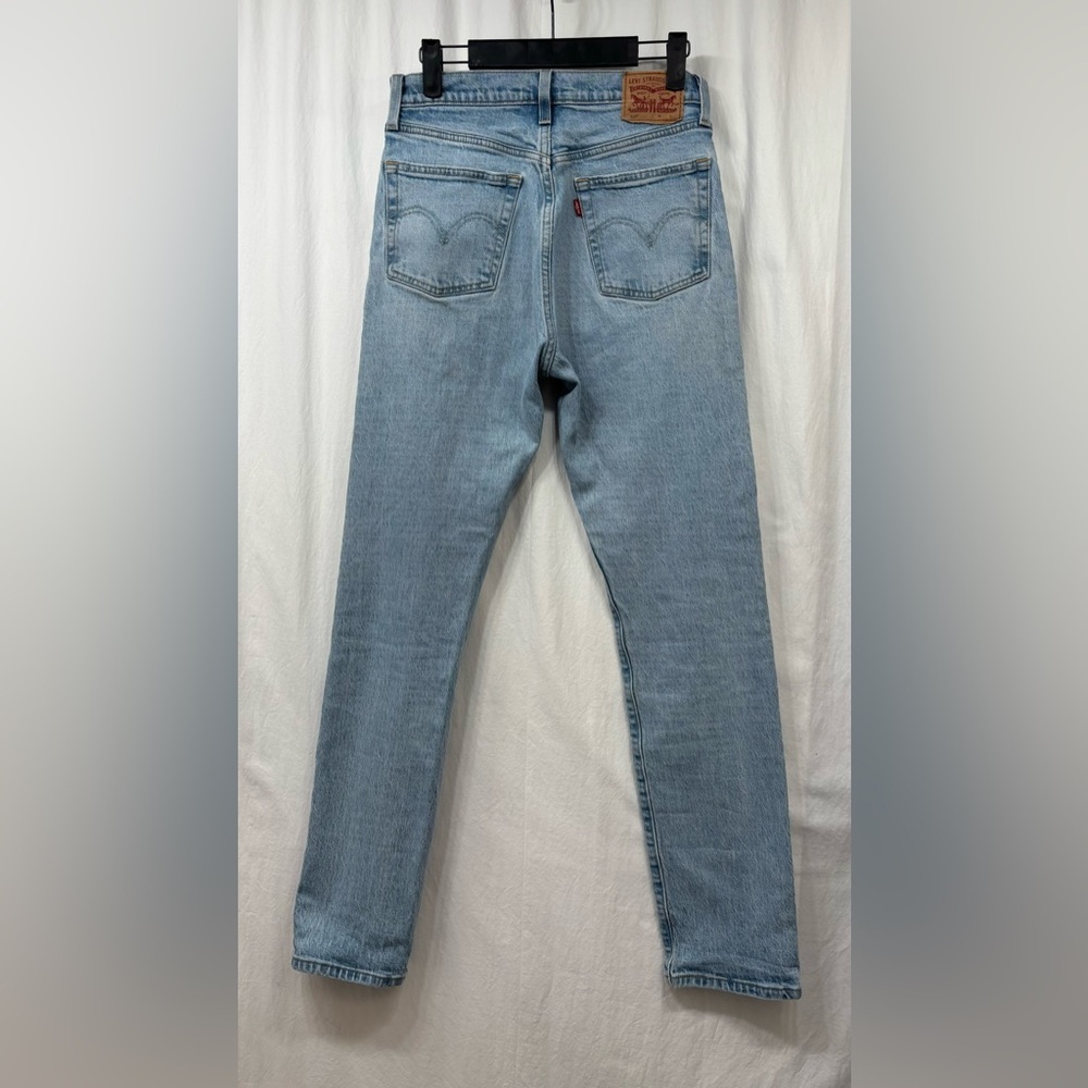 Levis 501 Buttonfly Light Wash Blue Denim Jeans Womens 27x32 (Actual 28x30)